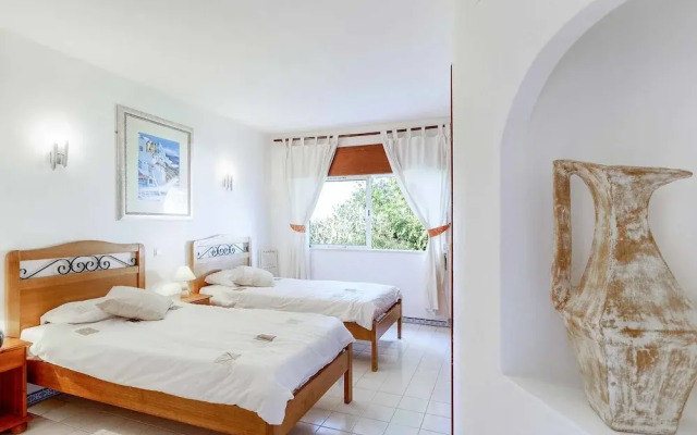 Villa Oliveiras