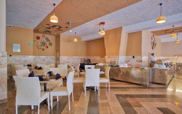 Maanzoni 680 hotel