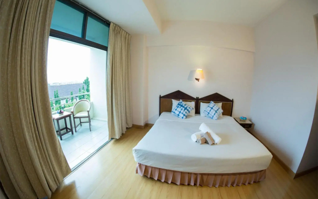 Phrae Nakara Hotel