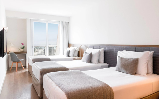 Dazzler by Wyndham Lima San Isidro