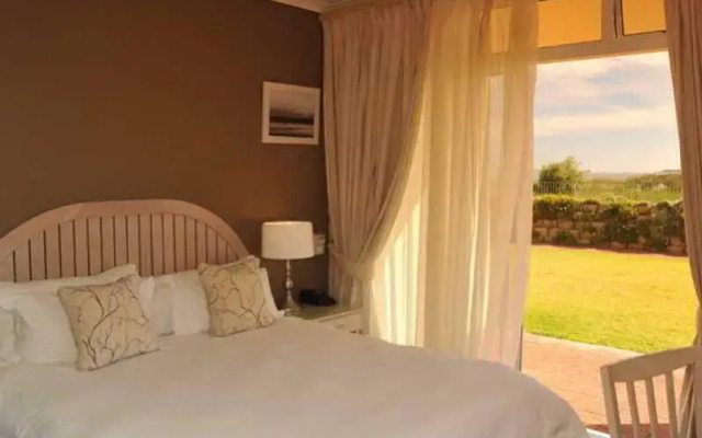 Unit 323 Leisure Bay Luxury Suites