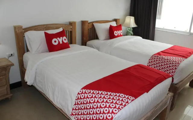 Oyo 75409 Premium The Family Hotel