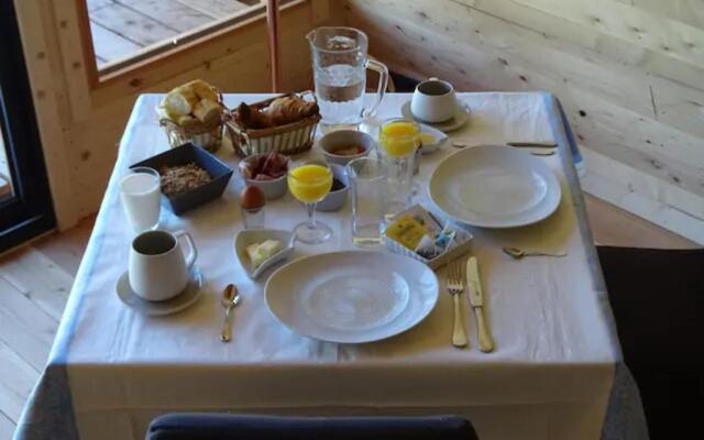 LOGIS LAS CROZAS La Poupe