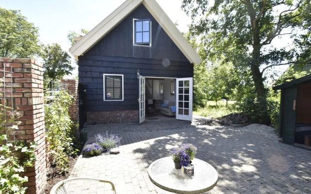 Alluring Apartment in Sint Maartensbrug with Garden