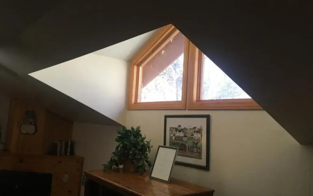 Whispering Pines Lodge