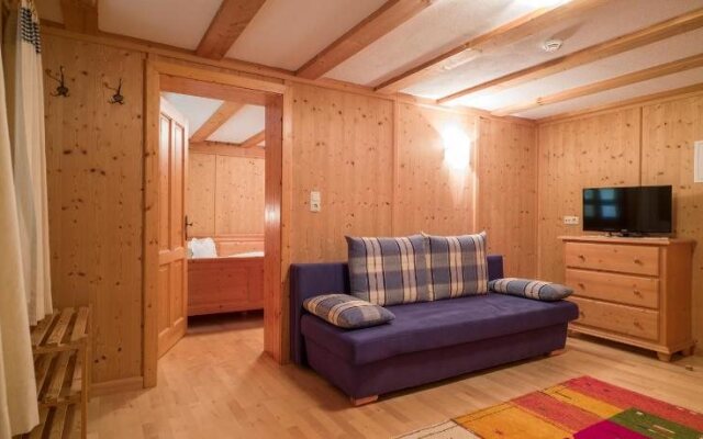 Ferienwohnungen-Gästehaus Altginzling