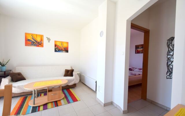 Apartment Jela