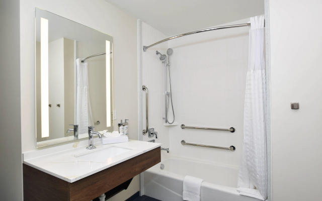 Staybridge Suites Detroit Novi by IHG