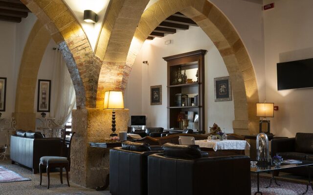 Hotel Carmine