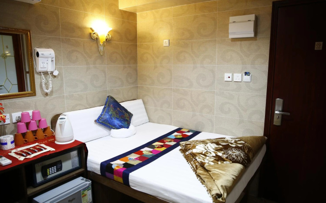 Legend Guest House – Guest Rooms – Hong Kong