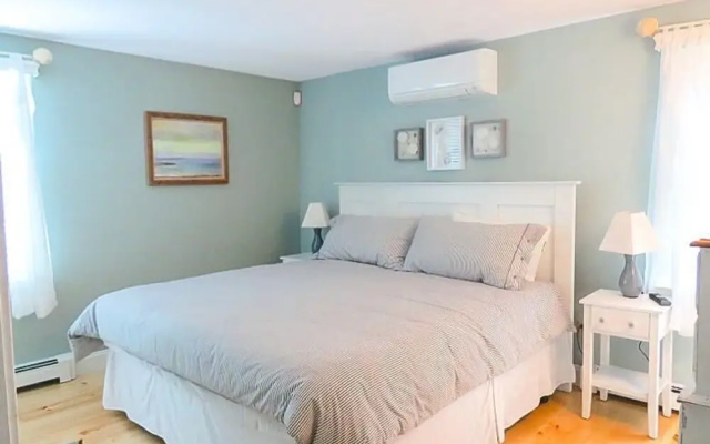 51 Chatham Crest Drive - Four Bedroom House
