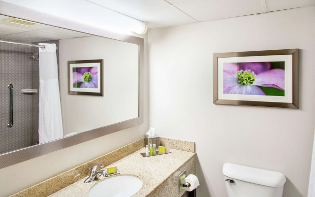 DoubleTree by Hilton Richmond - Midlothian