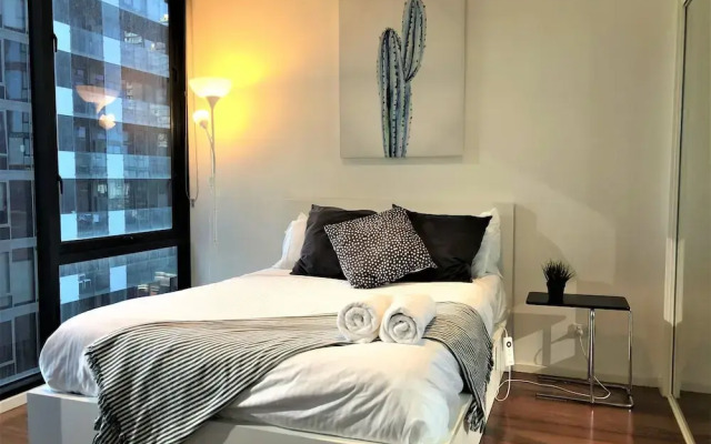 ReadySet Apartments City Tower