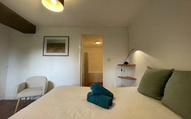 Relaxing Nature Stay in Thoree-les-pins