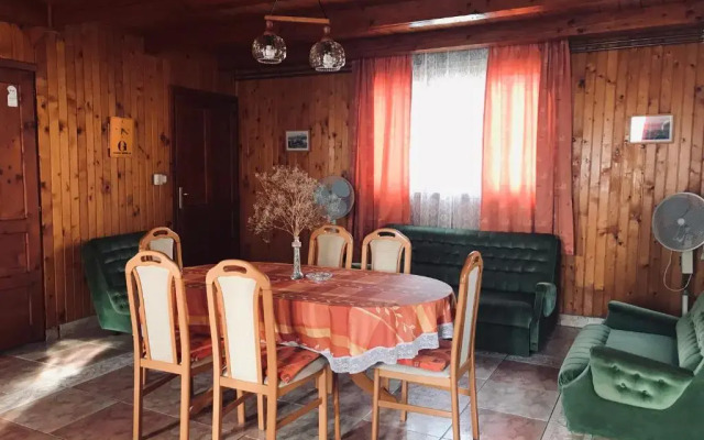 Lellei Pihenőház Balatonlelle
