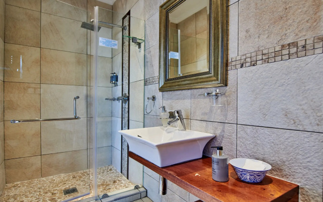 The Hamptons Guest House