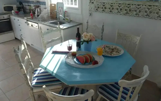 2bed Villa - Private Pool - Steps From the Beach!