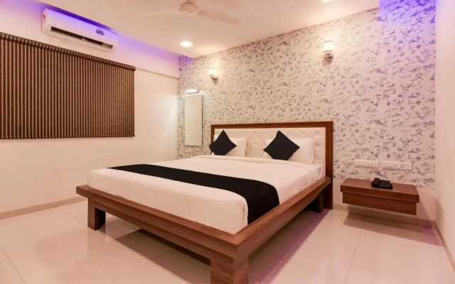 Hotel Vrushali Inn