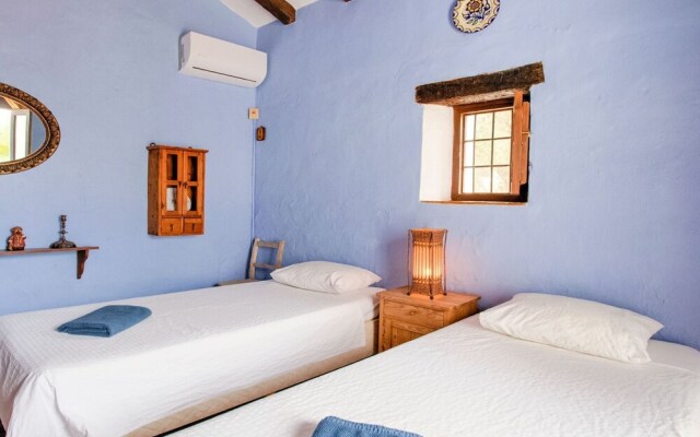 Completely Restored Beautiful 250-year-old Authentic Farm