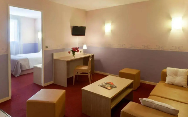 Brit Hotel Chinon le Lion d'Or
