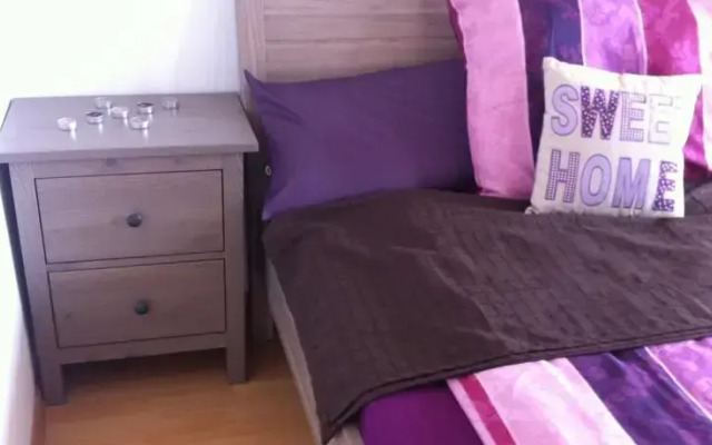 Book-A-Room City Apartment
