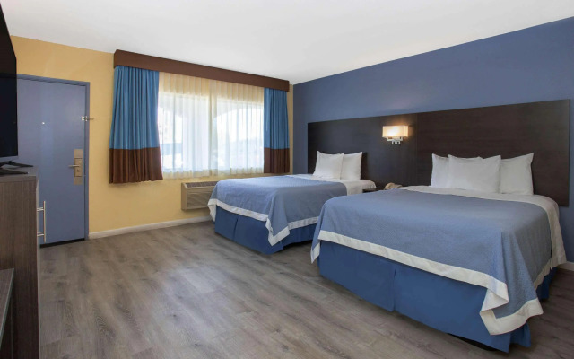 Days Inn by Wyndham Airport - Phoenix