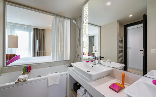 Hotel N'vY