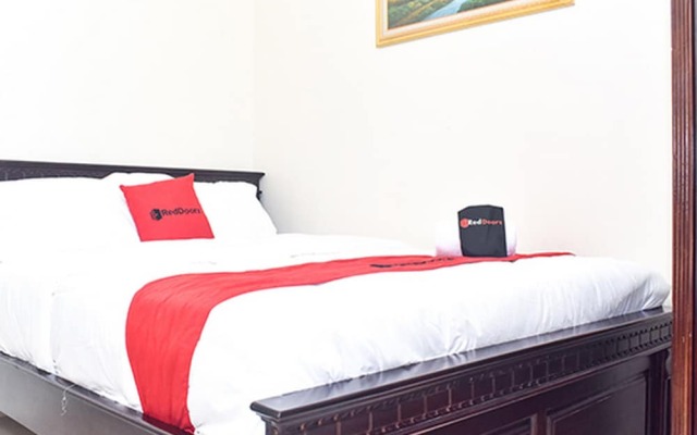 RedDoorz Syariah near Gelora Delta Sidoarjo 2