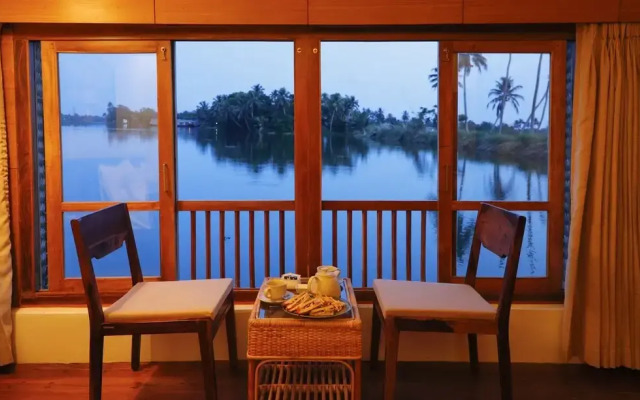 Backwater Retreat Houseboat