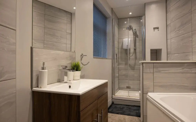Bespoke 2-bed House in Stoke-on-trent