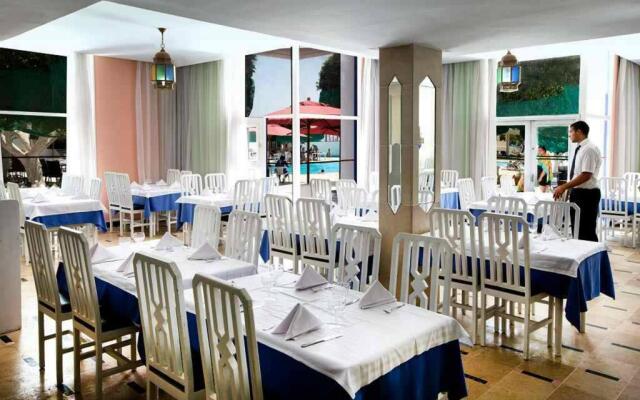 Hotel Les Pyramides