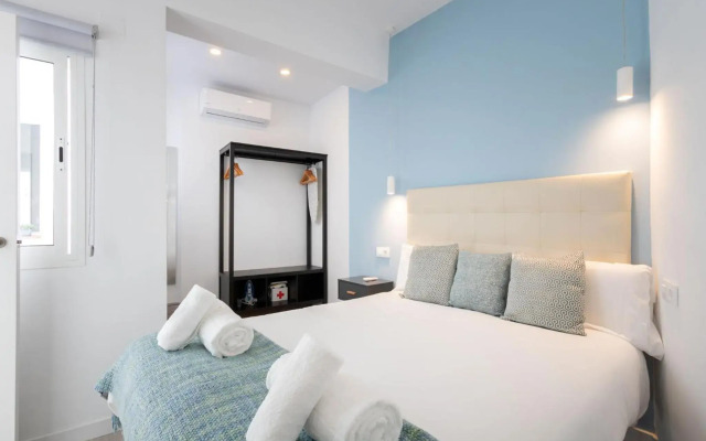 Nine O Clock San Luis Skyview by Valcambre