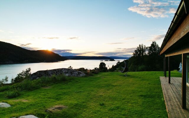 Modern Cabin With a Panoramic View of Oslo Fjord