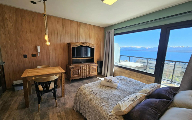 El Suizo II con vista al lago y Terraza