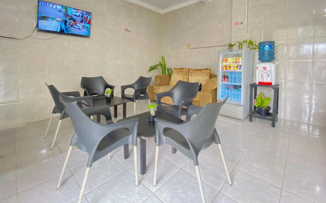 RedDoorz Plus near Cito Mall Surabaya