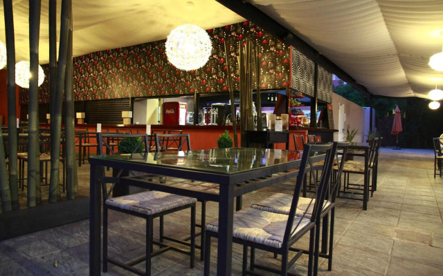 Paraiso Beach Hotel