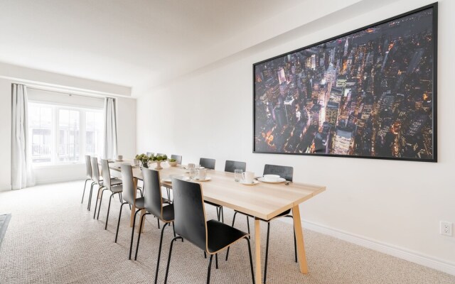 Gorgeous Brand New Spacious Town House