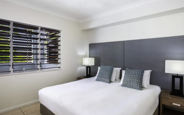 Mantra Aqueous on Port