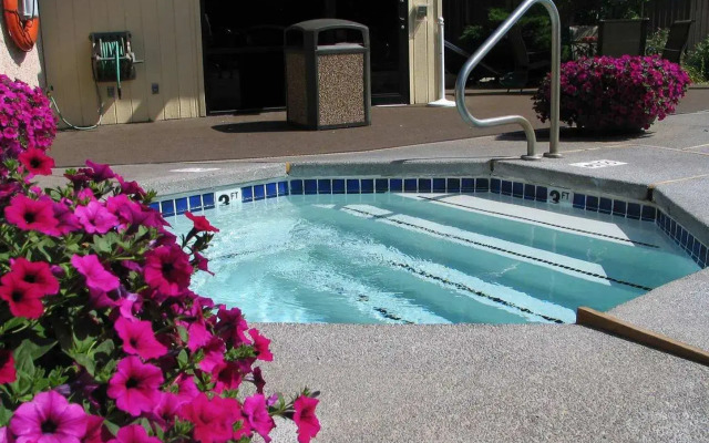 DoubleTree by Hilton Hotel Missoula - Edgewater