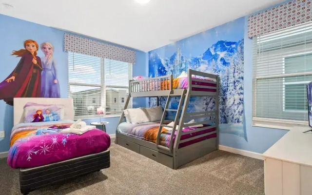 5BR Disney Villa, Private Pool,spa, Game Room