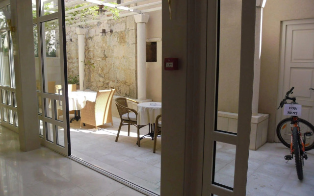 Hotel Croatia