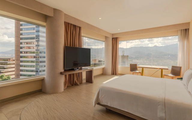 V Grand Hotel, a member of Radisson Individuals