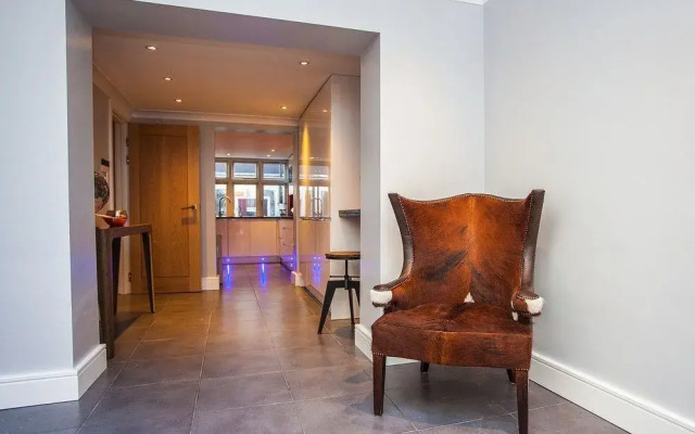 Stunning Central 3 Bed House in Amazing Location