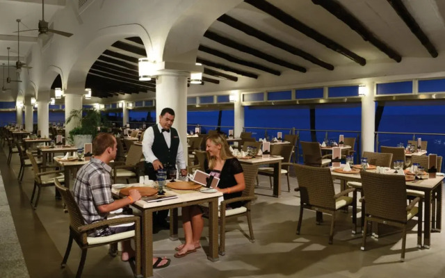 Hotel Riu Jalisco - All Inclusive