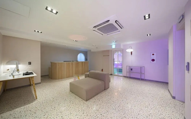 Knockin Hotel Daejeon by Aank