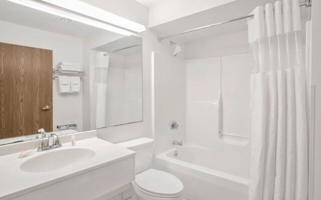 Microtel Inn & Suites by Wyndham Janesville