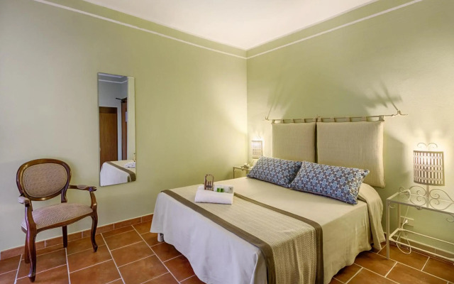 Отель Montholon Paris