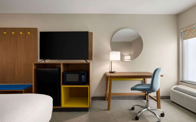 Days Inn by Wyndham Hillsboro