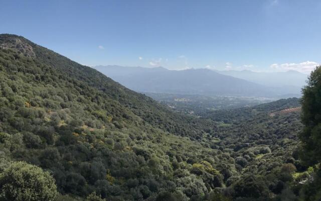 ELI&LOU avec piscine et voiture