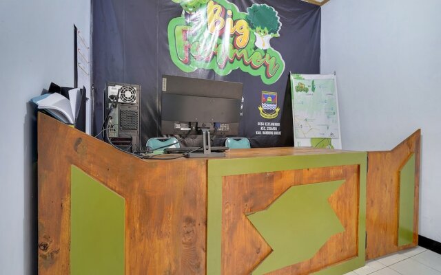 OYO Homes 91156 Eco Tourism Big Farmer Desa Kertawangi Syariah